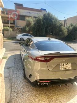كيا ستينغر